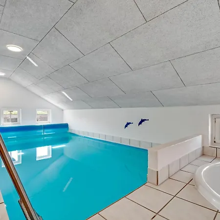 Veludstyret Poolhus Taet Pa Vesterhavet Sj470 *