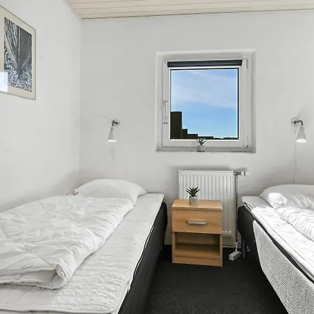 Veludstyret Poolhus Taet Pa Vesterhavet Sj470 Harboør