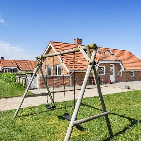 Veludstyret Poolhus Tæt På Vesterhavet Sj470 Feriehus *