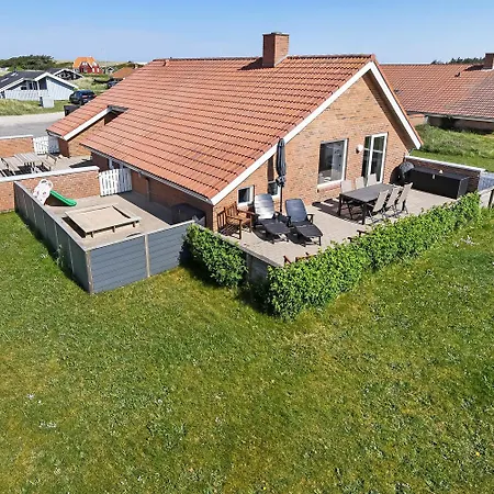 Veludstyret Poolhus Tæt På Vesterhavet Sj470 Feriehus *