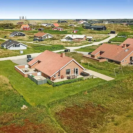 Veludstyret Poolhus Taet Pa Vesterhavet Sj470 Vakantiehuis *